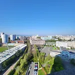 Lazuren Bryag Lux Apartament