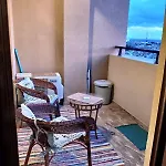 Apartament Lazuren Bryag Lux *