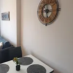 Apartament Lazuren Bryag Lux *