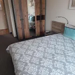 Apartament Lazuren Bryag Lux *