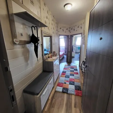 아파트 Lazuren Bryag Lux 부르가스