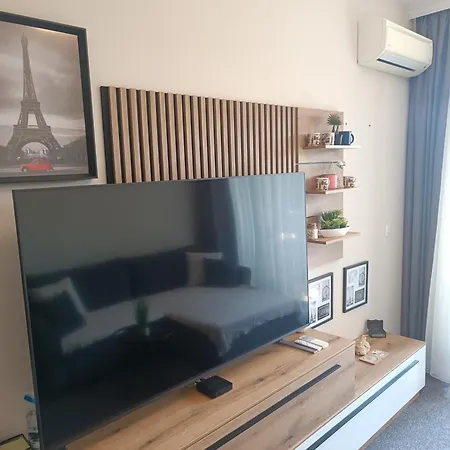 Lazuren Bryag Lux * Burgasz
