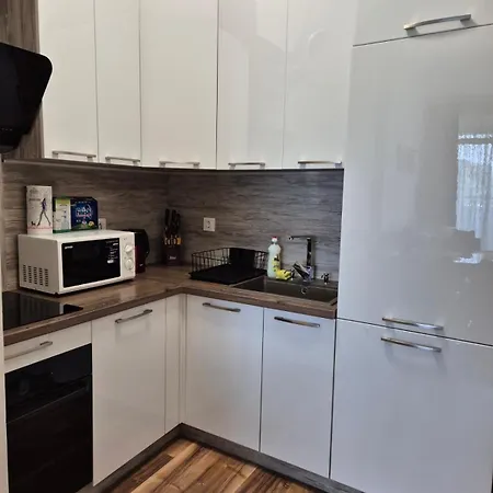 Lazuren Bryag Lux 부르가스