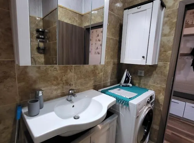 Lazuren Bryag Lux Apartmán *