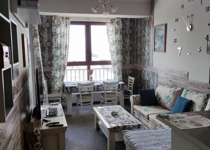 Apartmán Lazuren Bryag Lux *