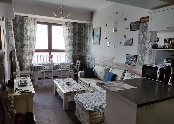 Lazuren Bryag Lux * Burgas City