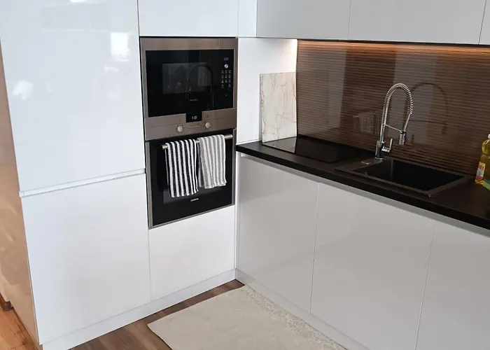 Apartmán Lazuren Bryag Lux *