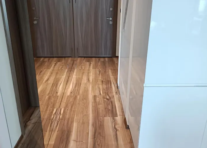 Apartmán Lazuren Bryag Lux *