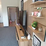 Lazuren Bryag Lux Apartamento
