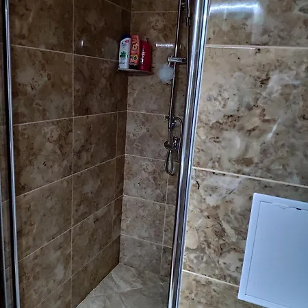 Apartament Lazuren Bryag Lux