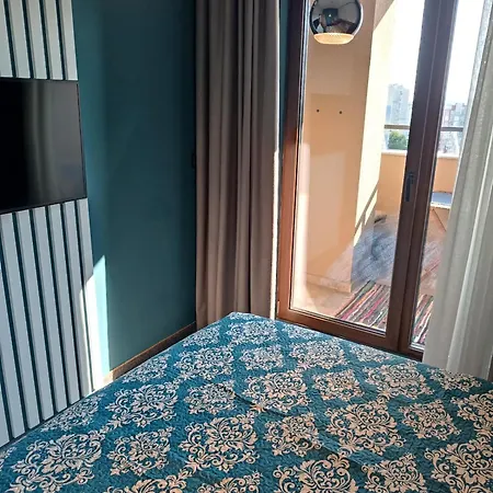 Апартаменты Lazuren Bryag Lux Бургас