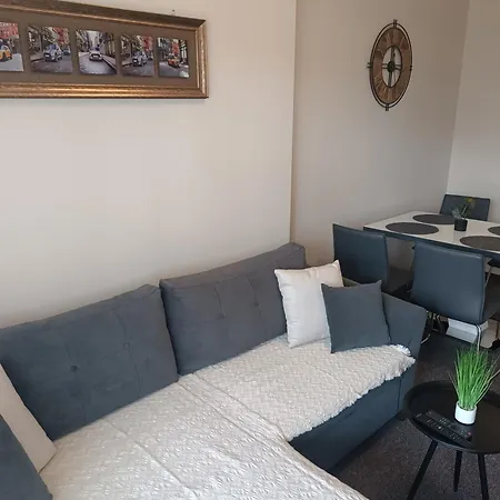 Lazuren Bryag Lux Апартаменты Бургас