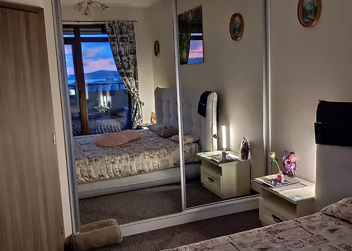 Lazuren Bryag Lux * Бургас