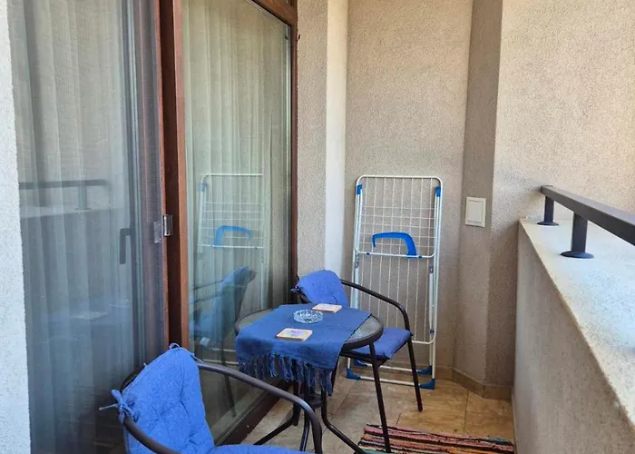 Lazuren Bryag Lux * Burgas