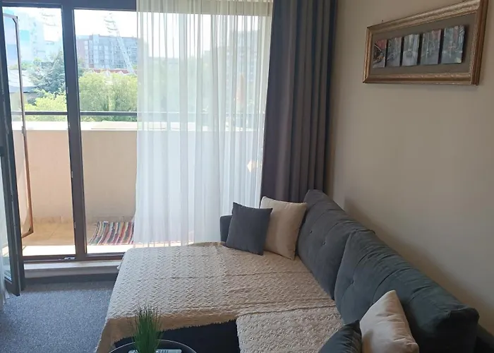 Lazuren Bryag Lux Appartement *